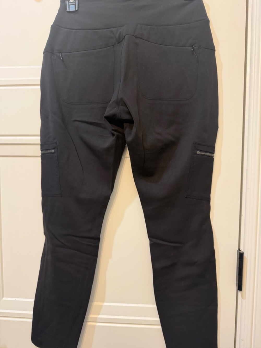 Athleta Headlands Hybrid Cargo Tight - Picture 2 of 4